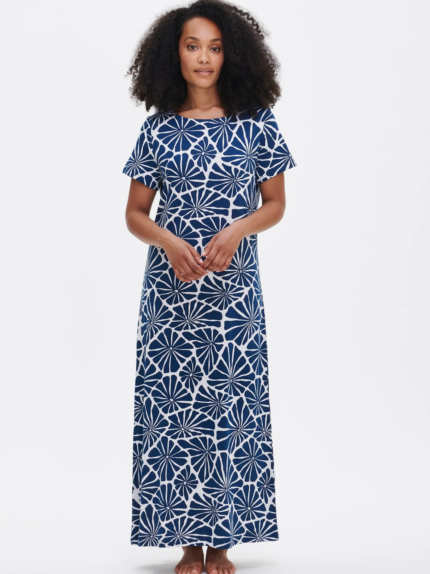 Nanso Yöasut Ja Oloasut*ARALIA pitkä yöpaita -