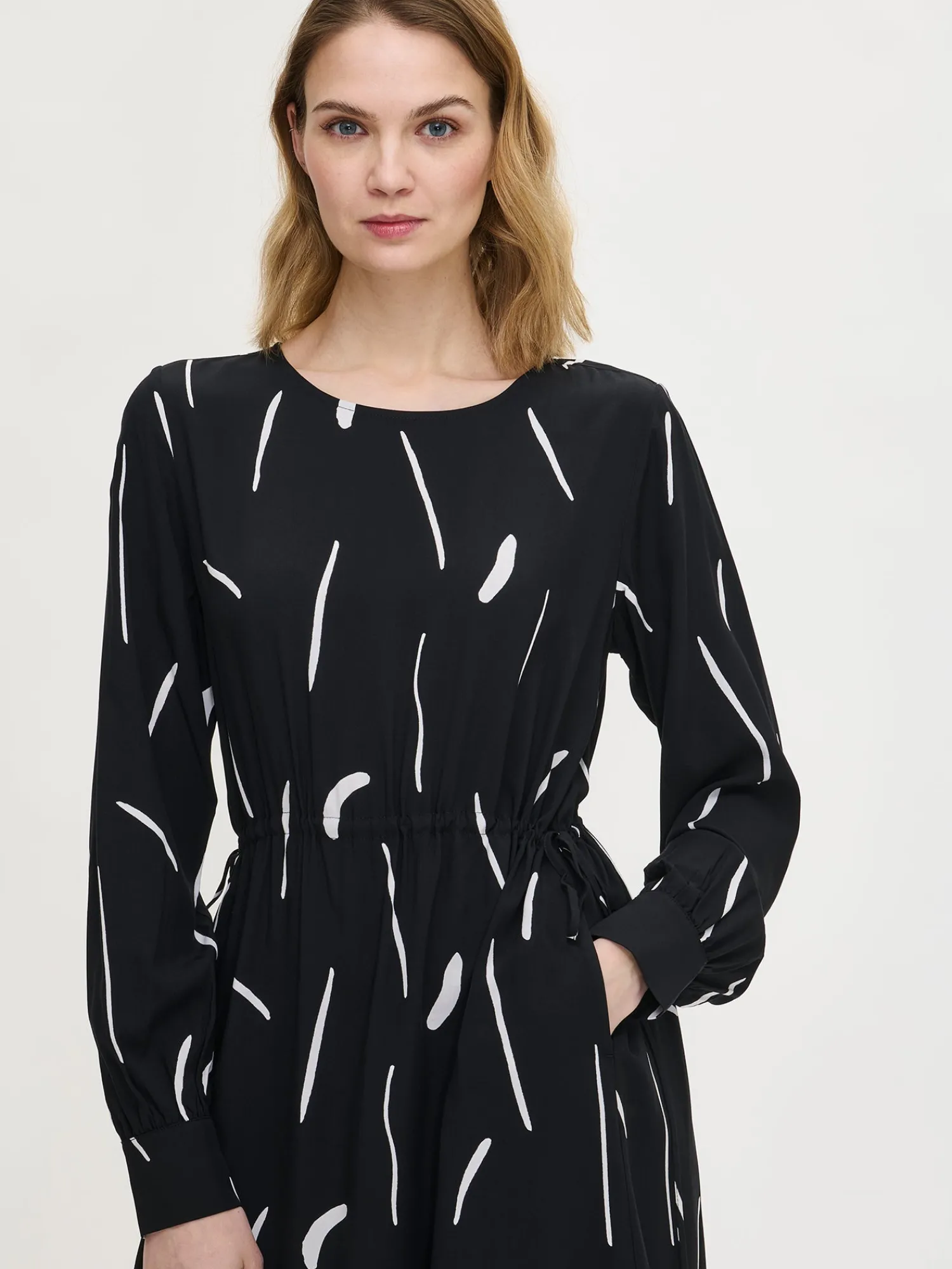 Nanso Mekot*SIVELLIN midi kangasmekko -