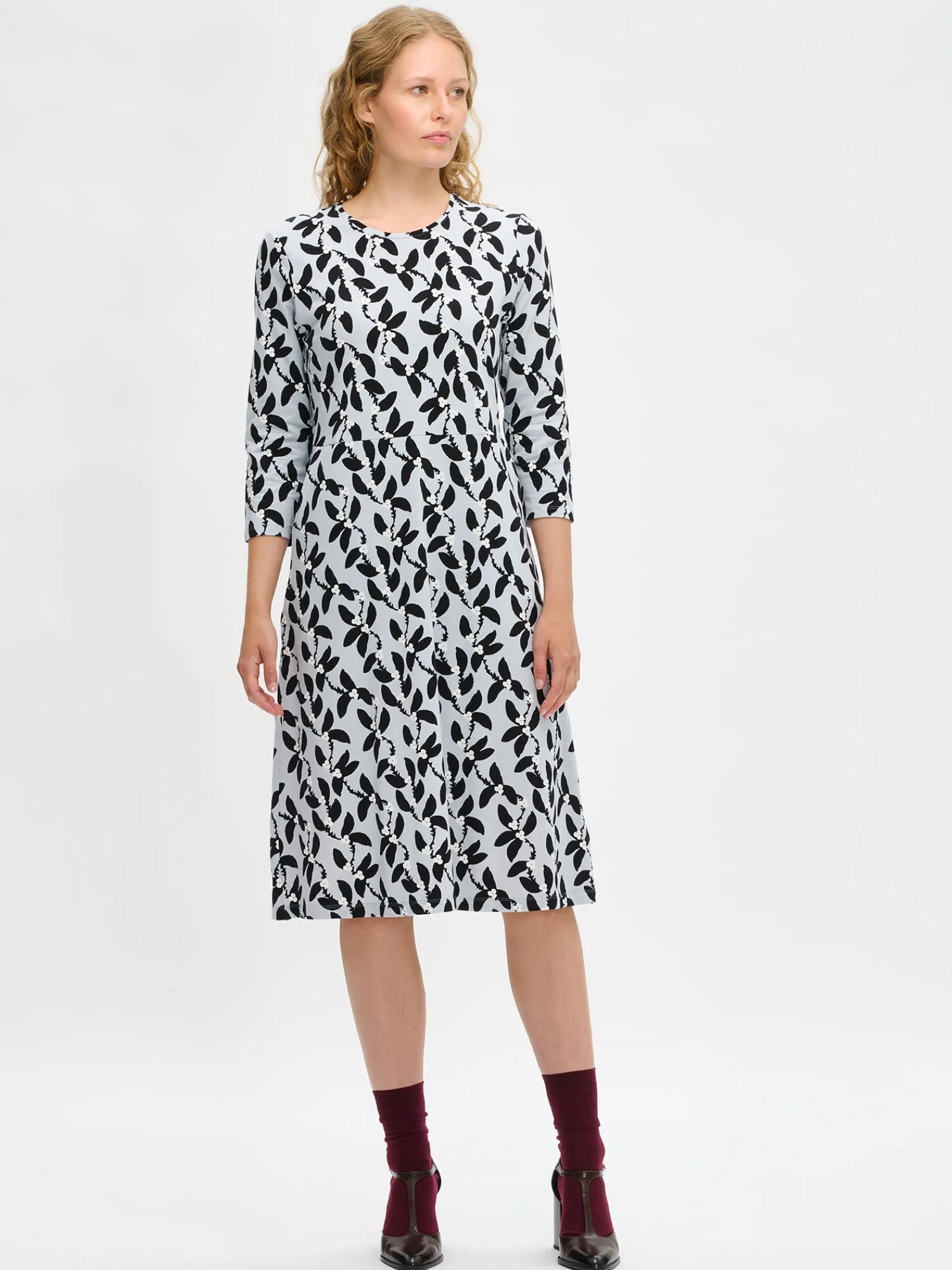 Nanso Mekot*VIENO trikoomekko -